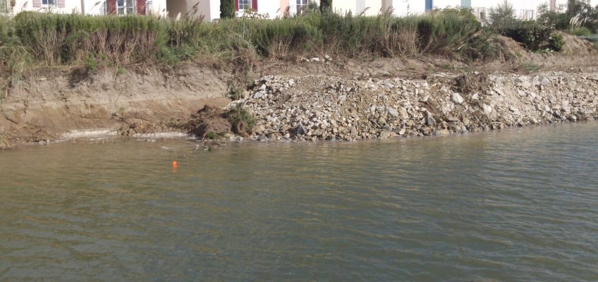 Berges de Port du Roy Aigues Mortes 16