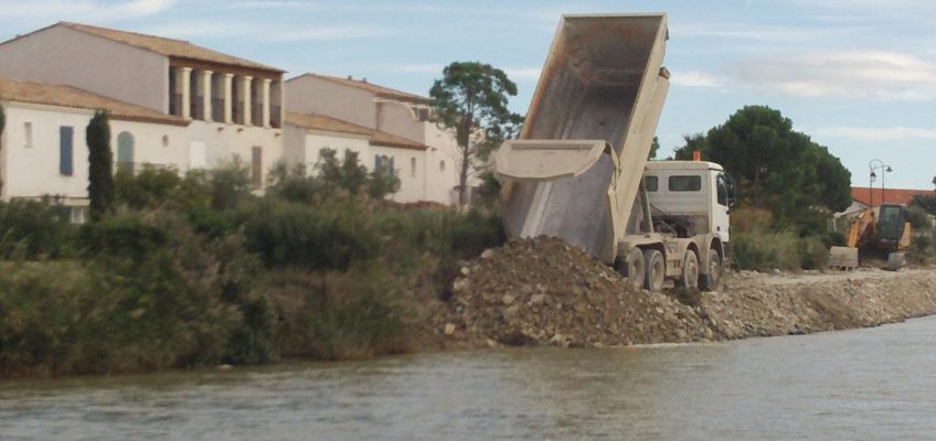 Berges de Port du Roy Aigues Mortes 12